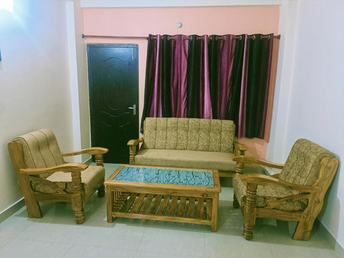 Pretty Garden View Apartment 3Bhk Furnished Flat Near Kashi Vishwanath Temple Varanasi Dış mekan fotoğraf