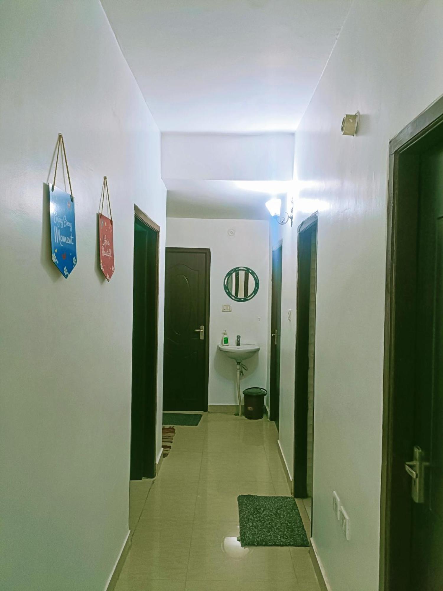 Pretty Garden View Apartment 3Bhk Furnished Flat Near Kashi Vishwanath Temple Varanasi Dış mekan fotoğraf